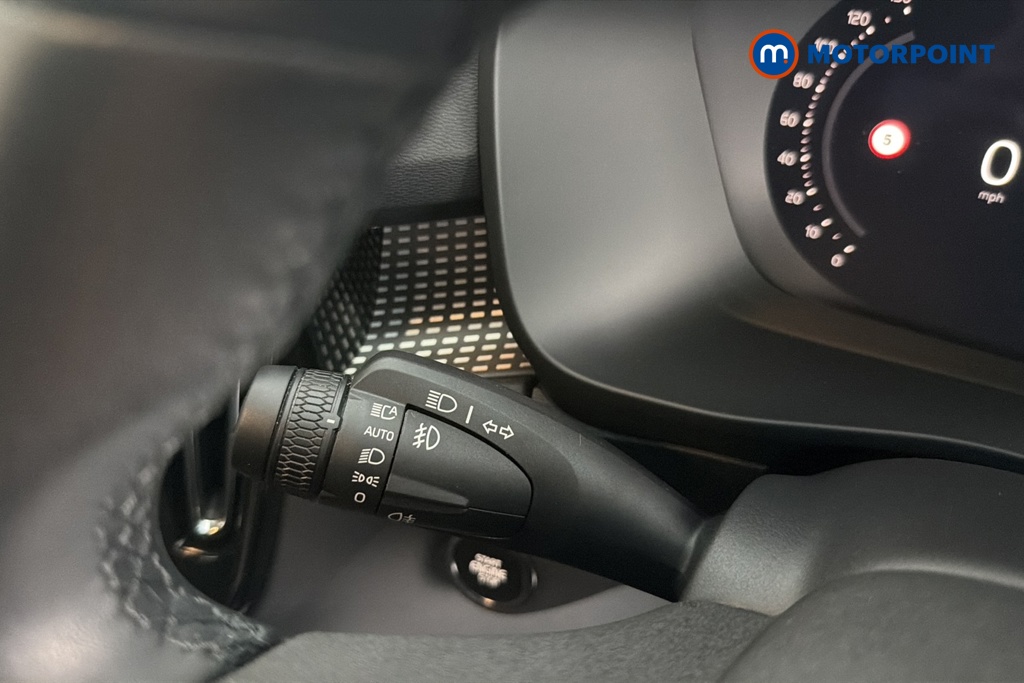 Volvo Xc40 Plus Automatic Petrol SUV - Stock Number (1677227) - 5th supplementary image