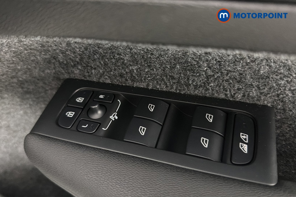 Volvo Xc40 Plus Automatic Petrol SUV - Stock Number (1677227) - 19th supplementary image