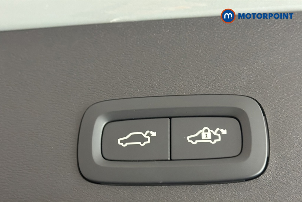 Volvo Xc40 Plus Automatic Petrol SUV - Stock Number (1677227) - 35th supplementary image