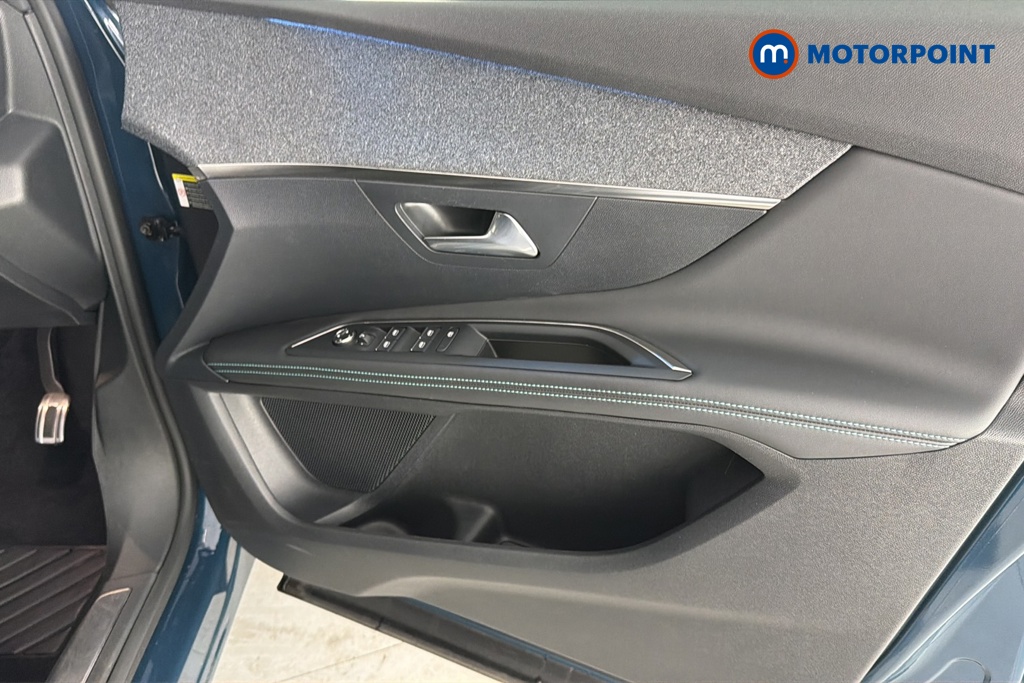 Peugeot 3008 Allure Premium-Plus Automatic Petrol Plug-In Hybrid SUV - Stock Number (1677271) - 18th supplementary image