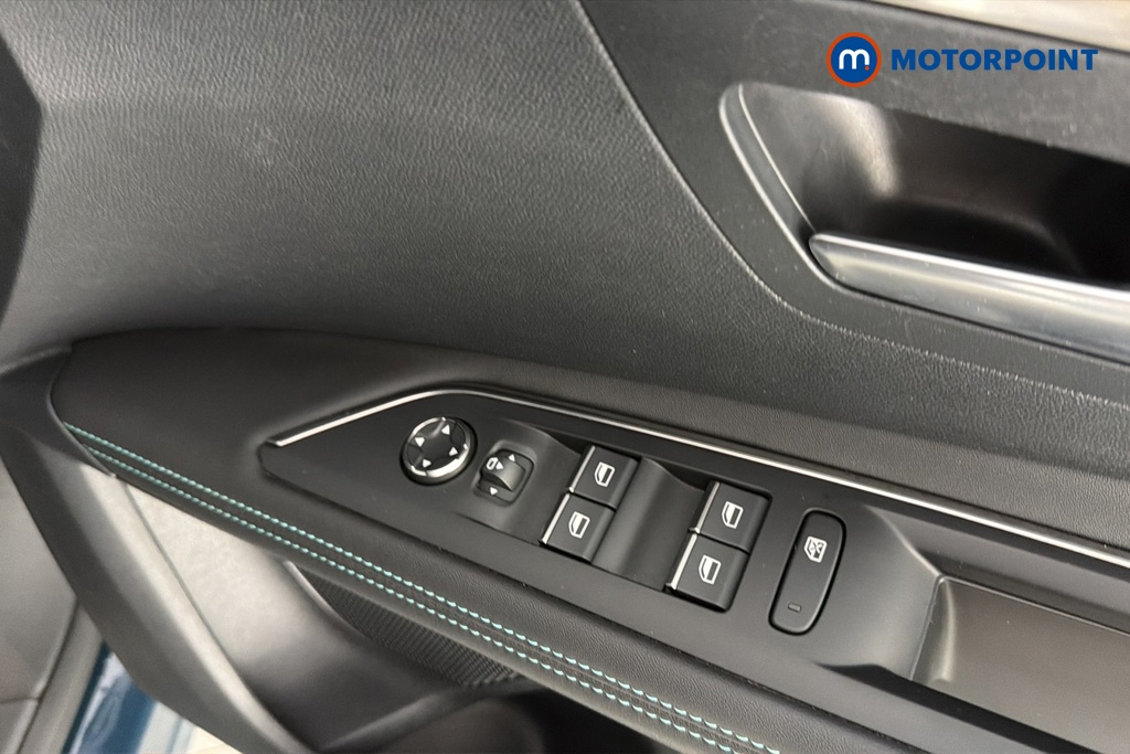 Peugeot 3008 Allure Premium-Plus Automatic Petrol Plug-In Hybrid SUV - Stock Number (1677271) - 19th supplementary image