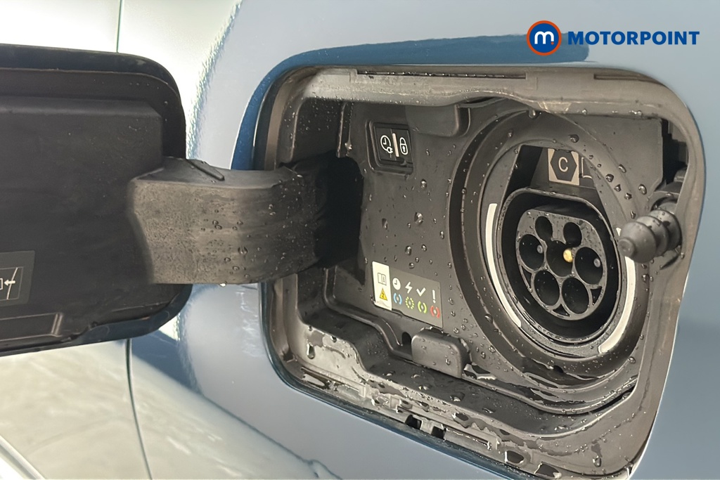 Peugeot 3008 Allure Premium-Plus Automatic Petrol Plug-In Hybrid SUV - Stock Number (1677271) - 40th supplementary image