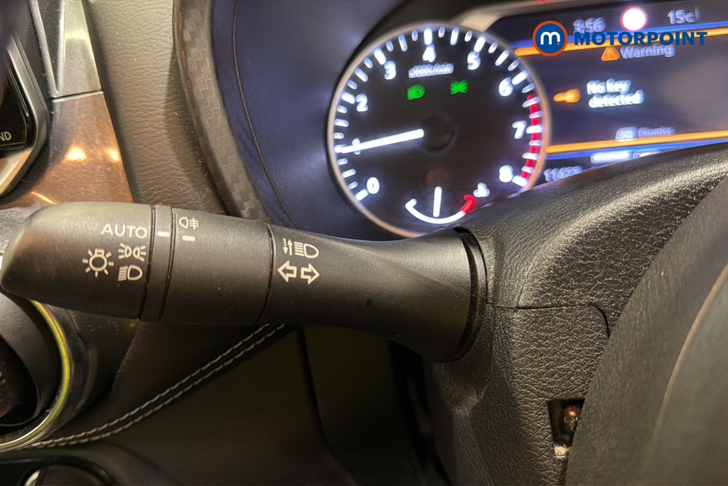 Nissan Juke N-Connecta Automatic Petrol SUV - Stock Number (1677385) - 5th supplementary image