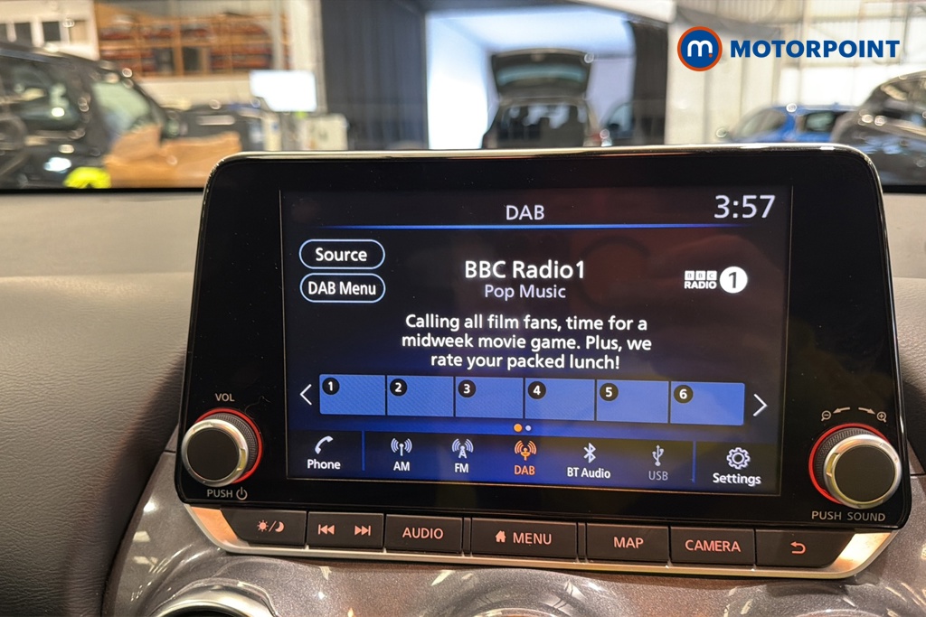 Nissan Juke N-Connecta Automatic Petrol SUV - Stock Number (1677385) - 8th supplementary image
