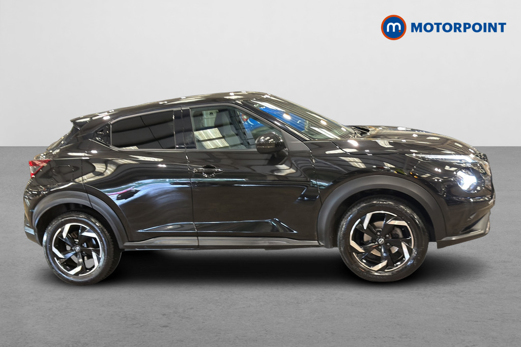 Nissan Juke N-Connecta Automatic Petrol SUV - Stock Number (1677385) - Passenger side