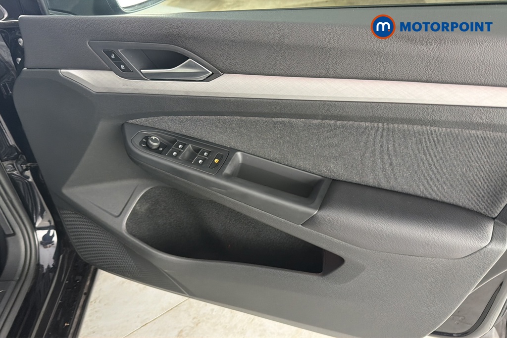 Volkswagen Golf Life Automatic Petrol Hatchback - Stock Number (1677489) - 18th supplementary image