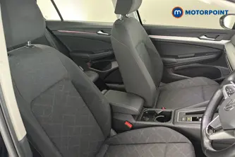 Volkswagen Golf Life Automatic Petrol Hatchback - Stock Number (1677489) - 22nd supplementary image