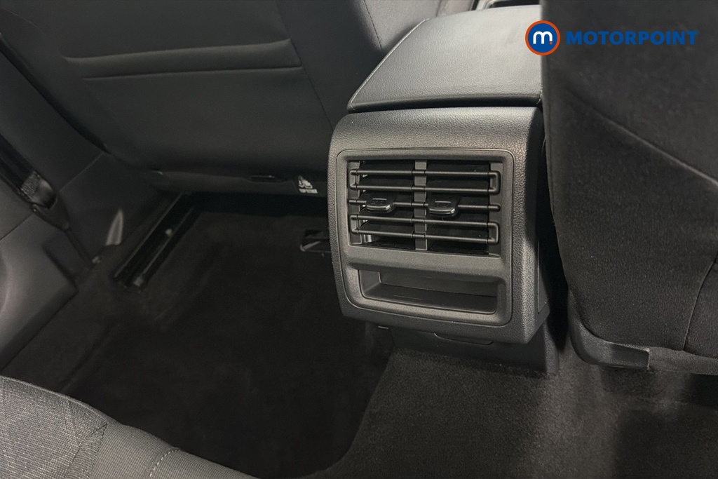 Volkswagen Golf Life Automatic Petrol Hatchback - Stock Number (1677489) - 28th supplementary image