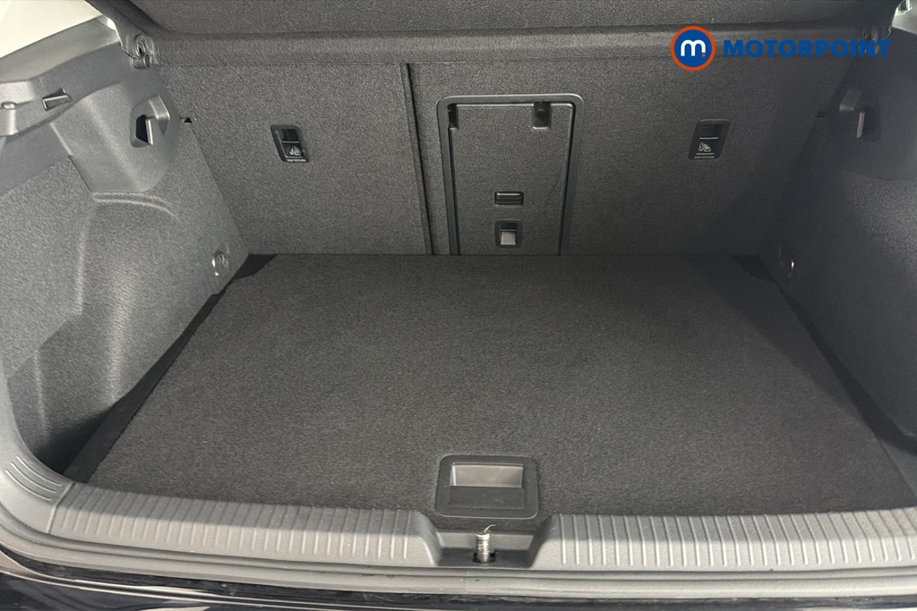 Volkswagen Golf Life Automatic Petrol Hatchback - Stock Number (1677489) - 30th supplementary image