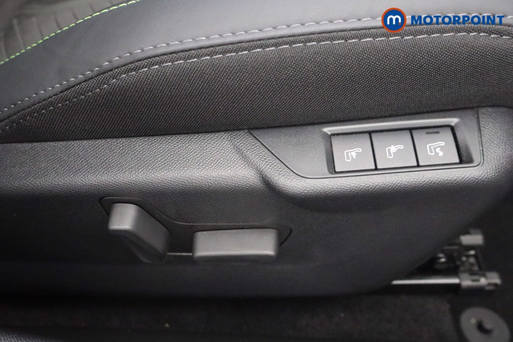 Peugeot 2008 Gt Premium Automatic Petrol SUV - Stock Number (1677520) - 11th supplementary image