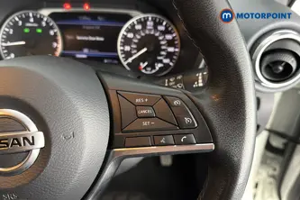 Nissan Juke N-Connecta Manual Petrol SUV - Stock Number (1677575) - 3rd supplementary image