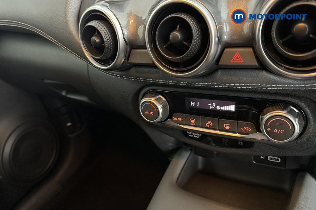 Nissan Juke N-Connecta Manual Petrol SUV - Stock Number (1677575) - 12th supplementary image