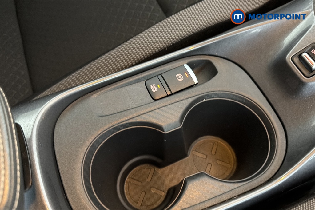 Nissan Juke N-Connecta Manual Petrol SUV - Stock Number (1677575) - 16th supplementary image
