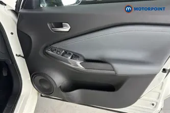 Nissan Juke N-Connecta Manual Petrol SUV - Stock Number (1677575) - 18th supplementary image