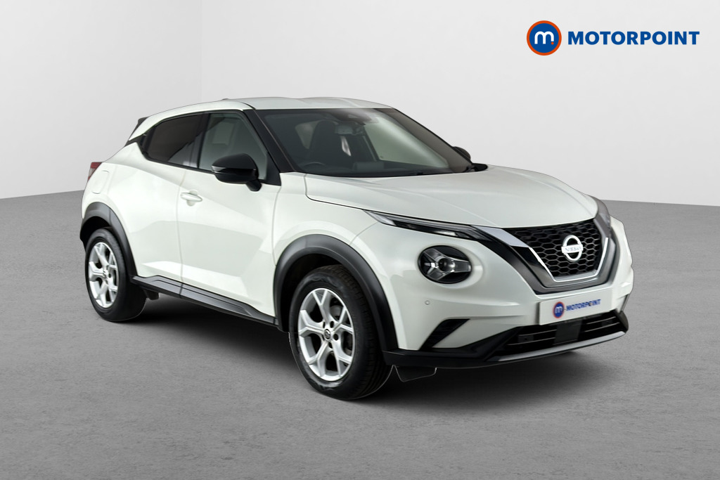 Nissan Juke N-Connecta Manual Petrol SUV - Stock Number (1677575) - Drivers side front corner