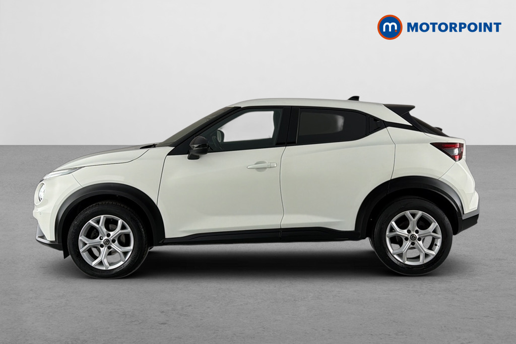 Nissan Juke N-Connecta Manual Petrol SUV - Stock Number (1677575) - Drivers side