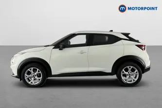 Nissan Juke N-Connecta Manual Petrol SUV - Stock Number (1677575) - Drivers side