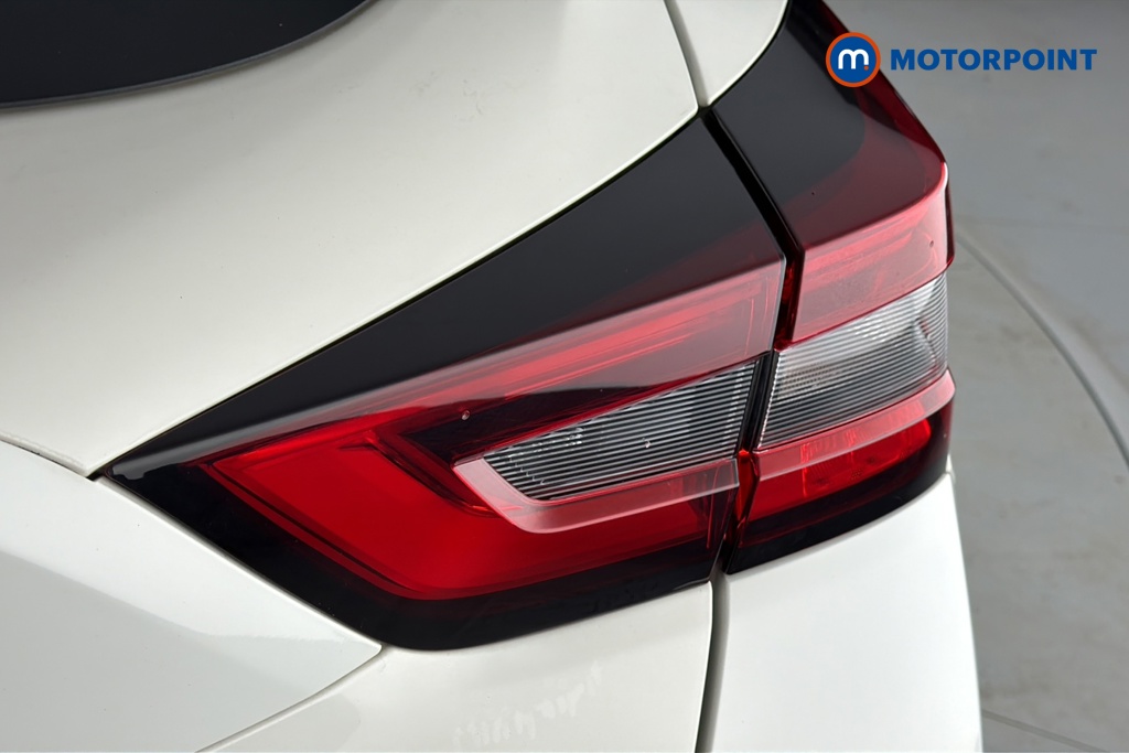 Nissan Juke N-Connecta Manual Petrol SUV - Stock Number (1677575) - 36th supplementary image