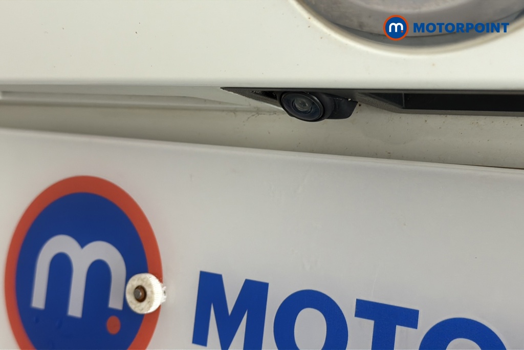 Nissan Juke N-Connecta Manual Petrol SUV - Stock Number (1677575) - 37th supplementary image