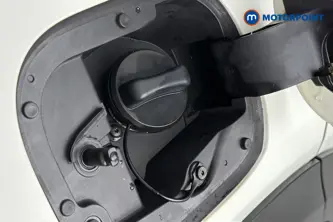Nissan Juke N-Connecta Manual Petrol SUV - Stock Number (1677575) - 41st supplementary image