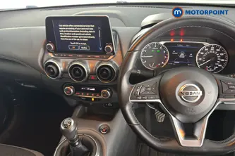 Nissan Juke N-Connecta Manual Petrol SUV - Stock Number (1677575) - 1st supplementary image
