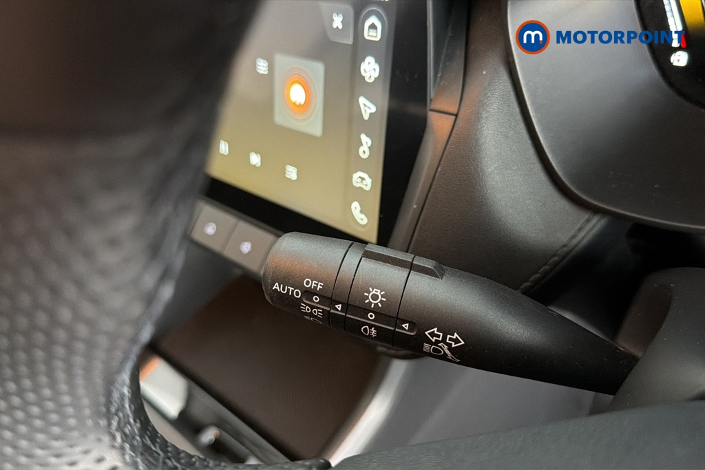Mg Motor Uk ZS SE Automatic Petrol-Electric Hybrid SUV - Stock Number (1677884) - 5th supplementary image