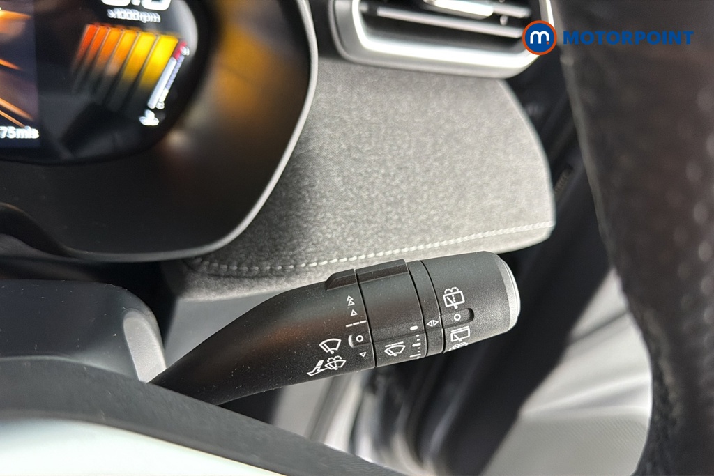 Mg Motor Uk ZS SE Automatic Petrol-Electric Hybrid SUV - Stock Number (1677884) - 6th supplementary image