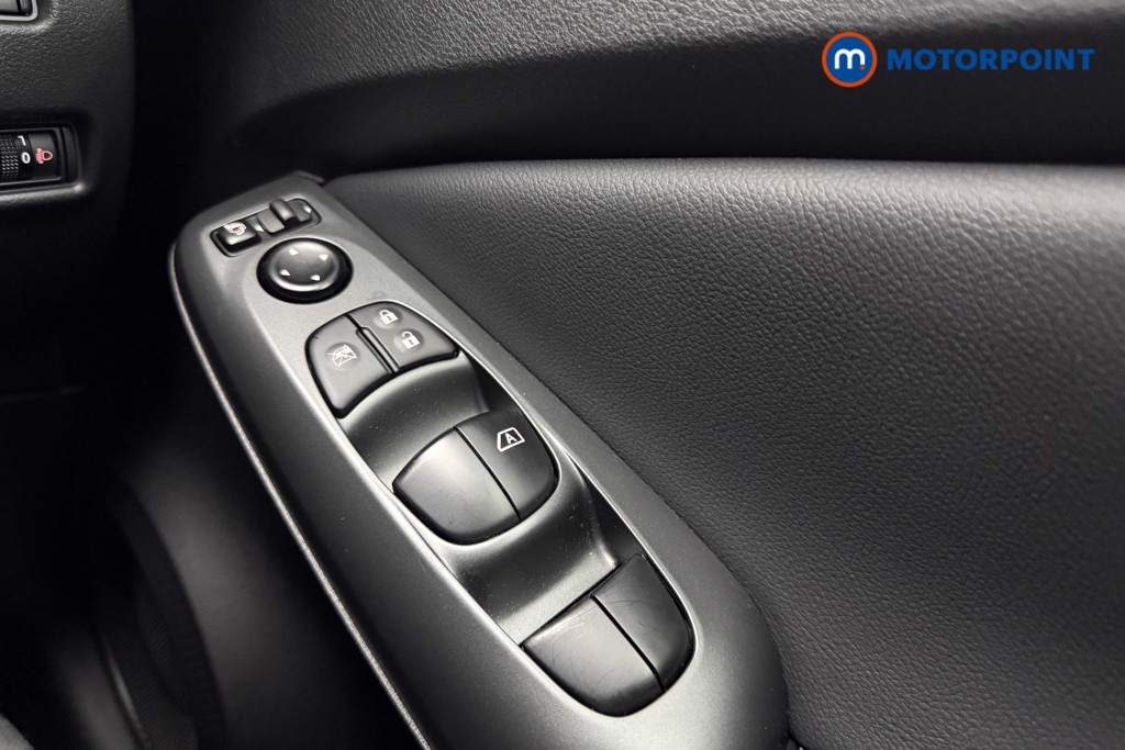 Nissan Juke Acenta Premium Automatic Petrol SUV - Stock Number (1662431) - 16th supplementary image