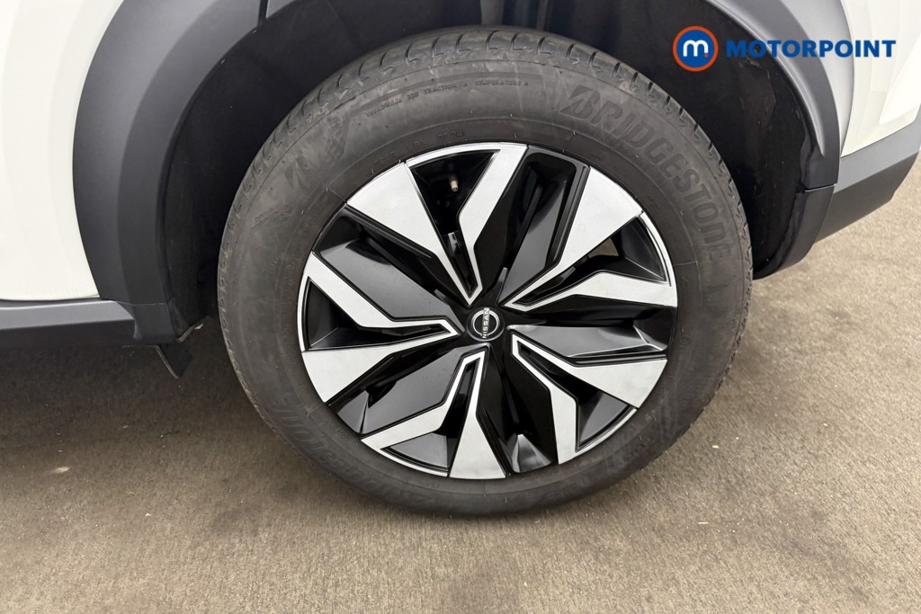 Nissan Juke Acenta Premium Automatic Petrol SUV - Stock Number (1662431) - 23rd supplementary image