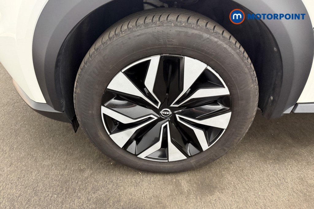 Nissan Juke Acenta Premium Automatic Petrol SUV - Stock Number (1662431) - 24th supplementary image