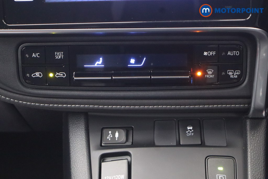 Toyota Auris Icon Automatic Petrol-Electric Hybrid Hatchback - Stock Number (1662904) - 5th supplementary image