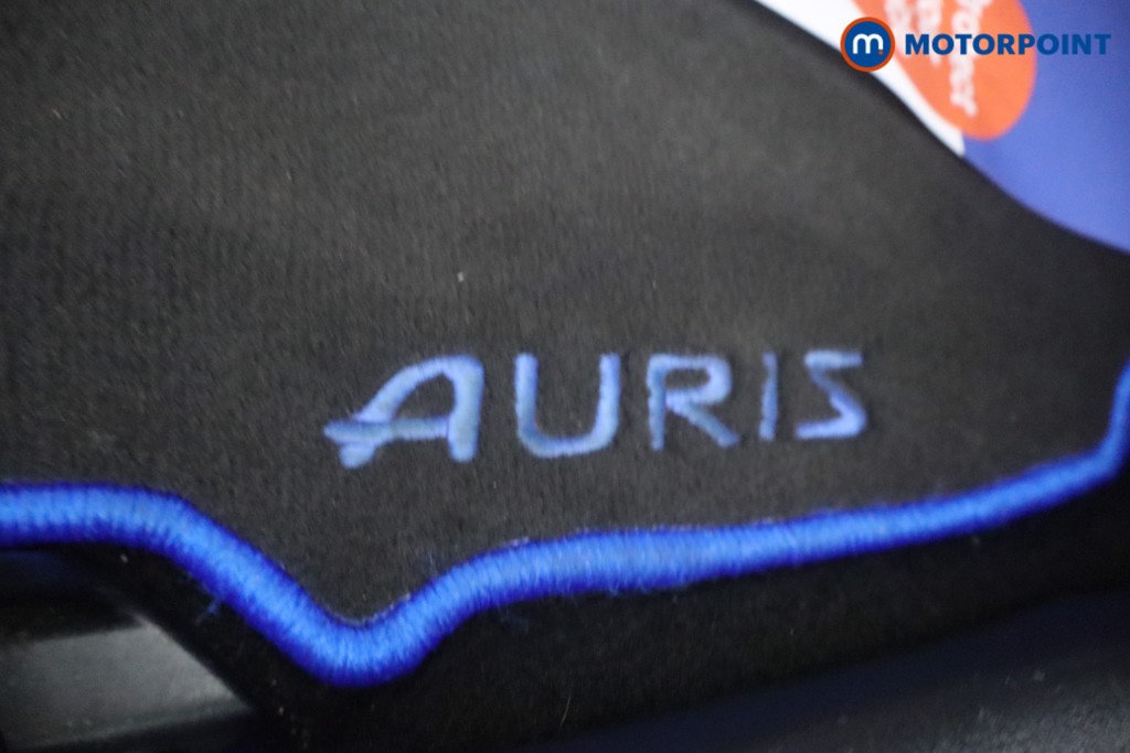 Toyota Auris Icon Automatic Petrol-Electric Hybrid Hatchback - Stock Number (1662904) - 20th supplementary image