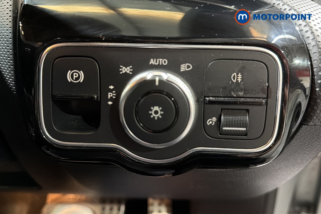 Mercedes-Benz A Class Amg Line Automatic Petrol Hatchback - Stock Number (1663289) - 11th supplementary image
