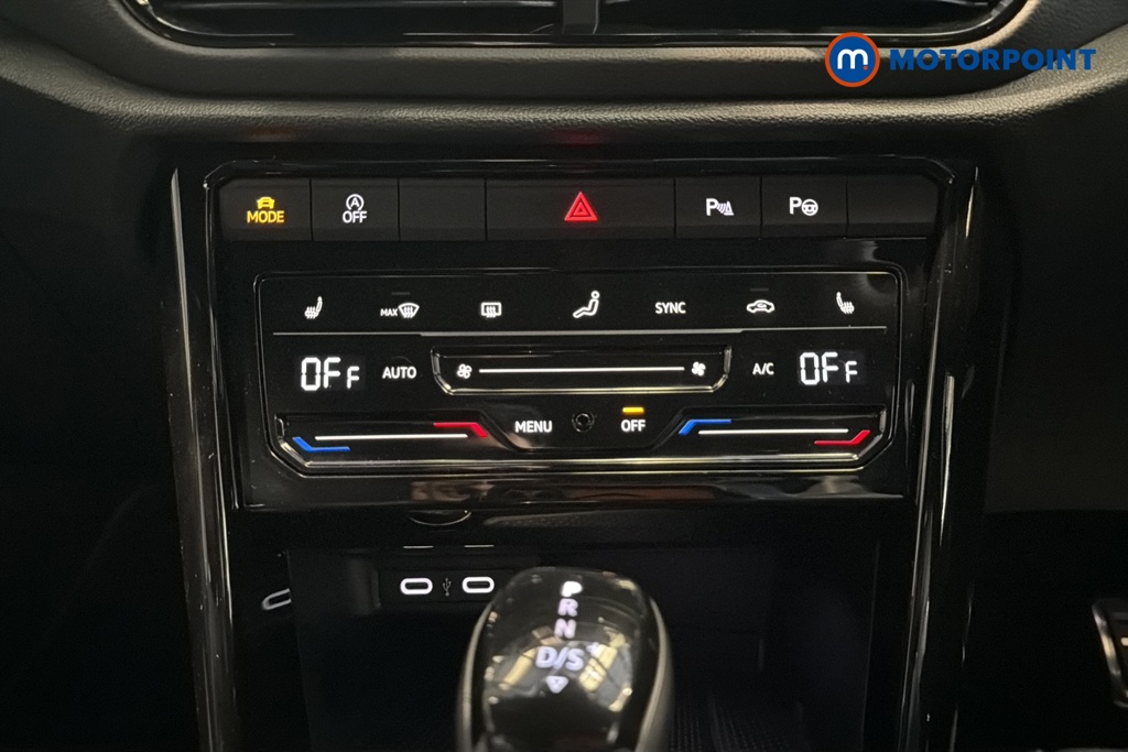 Volkswagen T-Roc Black Edition Automatic Petrol SUV - Stock Number (1663320) - 14th supplementary image