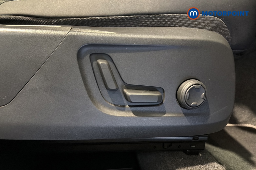 Volvo Xc40 Plus Automatic Petrol SUV - Stock Number (1665313) - 23rd supplementary image