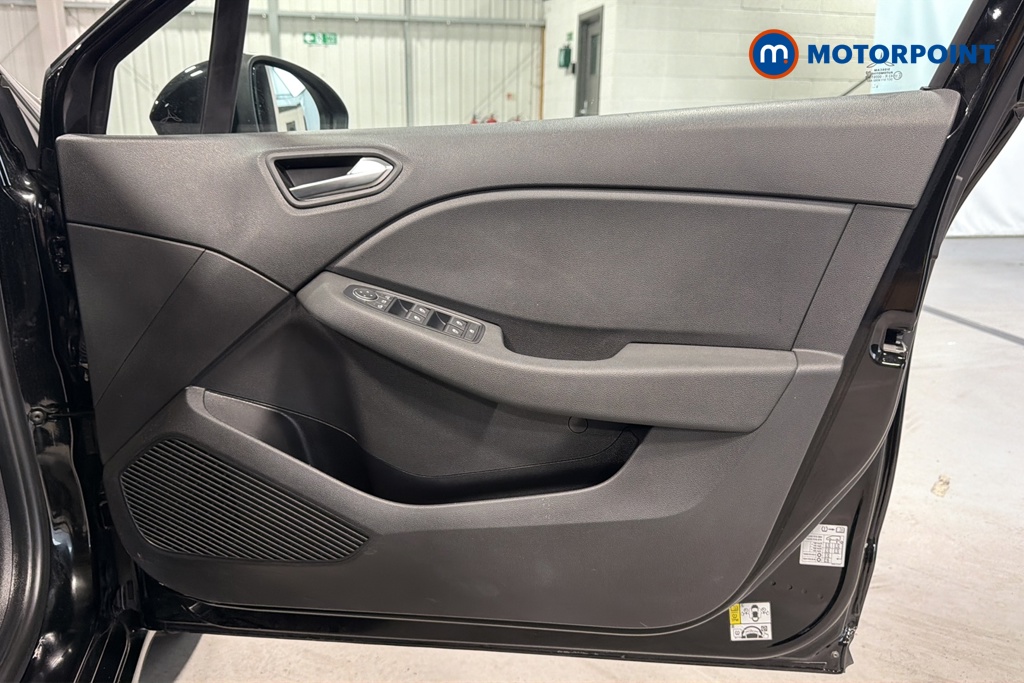 Renault Clio Evolution Manual Petrol Hatchback - Stock Number (1669799) - 18th supplementary image