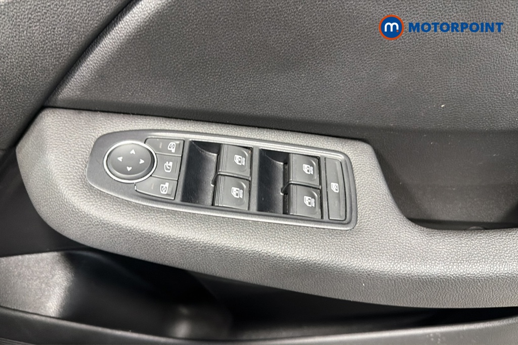 Renault Clio Evolution Manual Petrol Hatchback - Stock Number (1669799) - 19th supplementary image