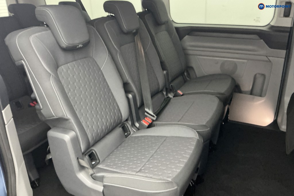 Ford Transit Custom Limited Automatic Petrol Plug-In Hybrid Standard Roof Minibus - Stock Number (1670098) - 5th supplementary image