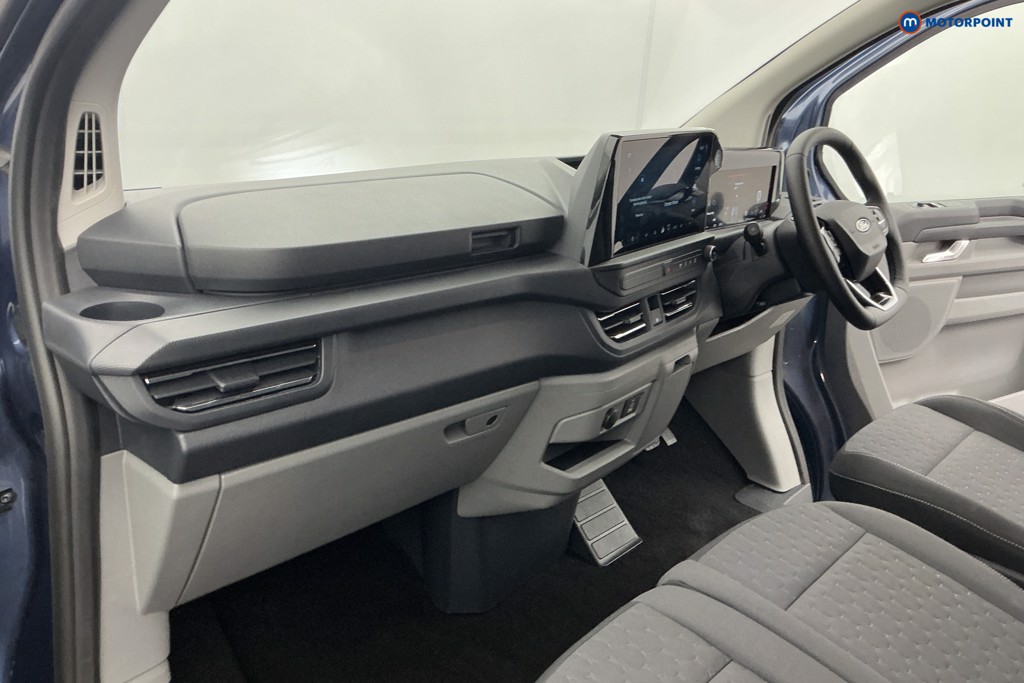 Ford Transit Custom Limited Automatic Petrol Plug-In Hybrid Standard Roof Minibus - Stock Number (1670098) - 10th supplementary image