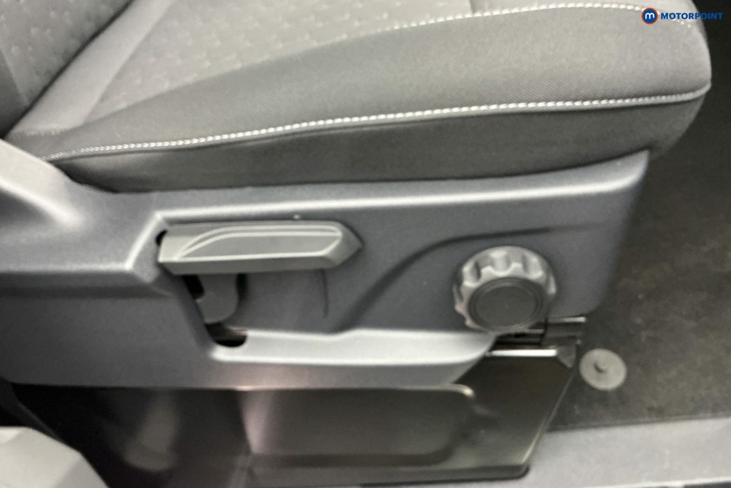 Ford Transit Custom Limited Automatic Petrol Plug-In Hybrid Standard Roof Minibus - Stock Number (1670098) - 20th supplementary image