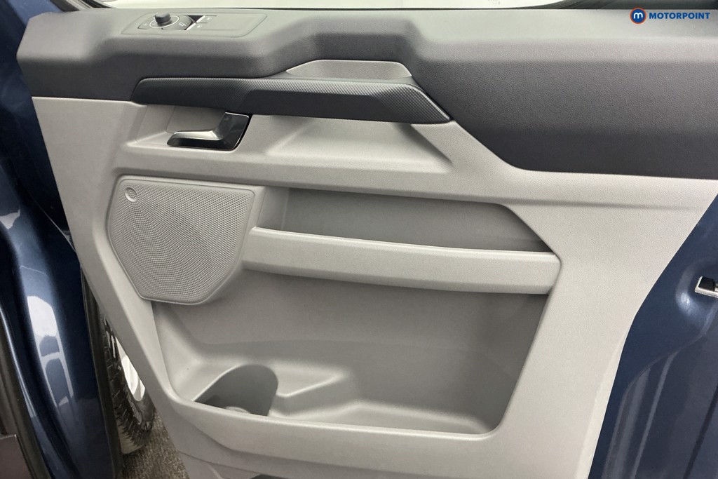 Ford Transit Custom Limited Automatic Petrol Plug-In Hybrid Standard Roof Minibus - Stock Number (1670098) - 21st supplementary image