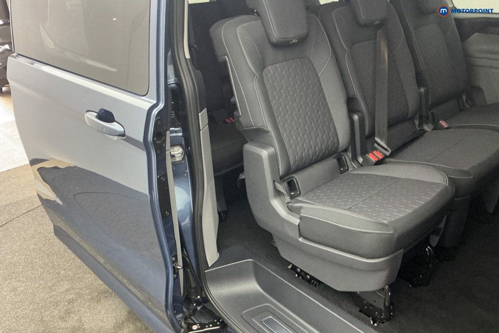 Ford Transit Custom Limited Automatic Petrol Plug-In Hybrid Standard Roof Minibus - Stock Number (1670098) - 23rd supplementary image