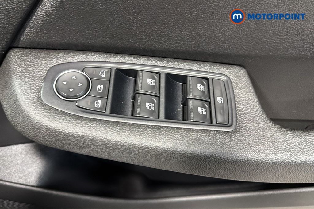Renault Clio Evolution Manual Petrol Hatchback - Stock Number (1670189) - 19th supplementary image