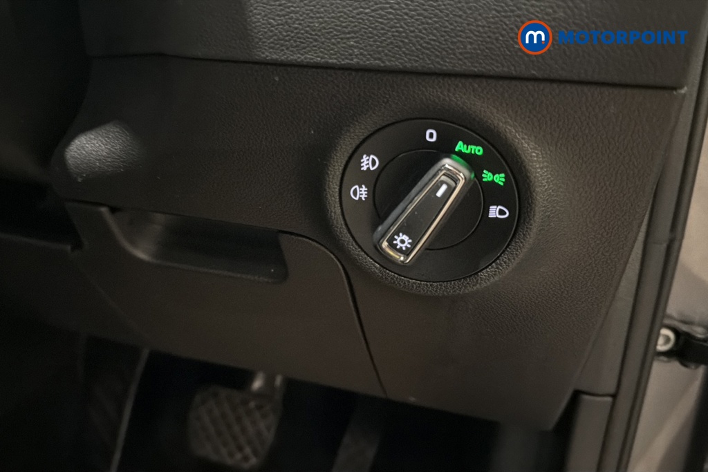 Skoda Karoq Se L Automatic Petrol SUV - Stock Number (1672100) - 11th supplementary image
