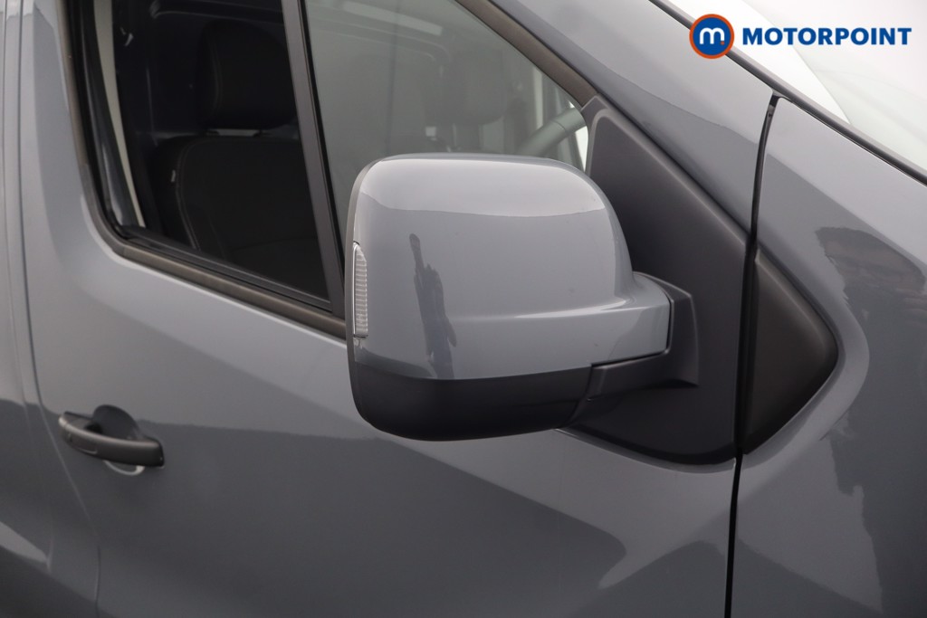 Renault Trafic Extra Sport Manual Diesel Panel Van - Stock Number (1672157) - 43rd supplementary image