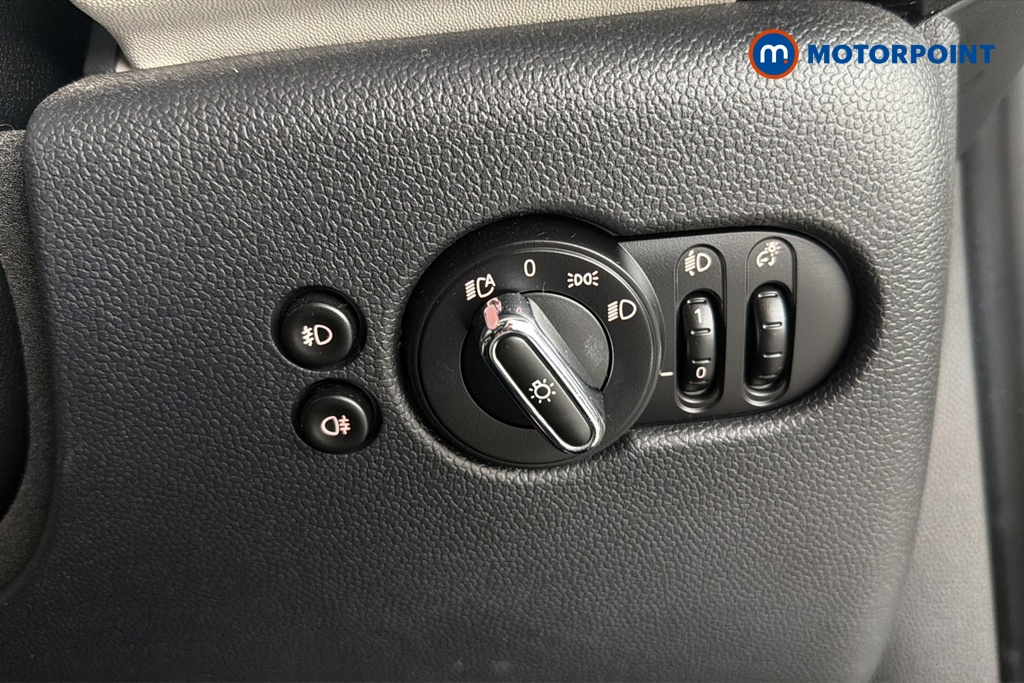 Mini Hatchback Cooper Exclusive Automatic Petrol Hatchback - Stock Number (1672481) - 11th supplementary image
