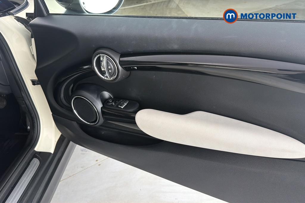 Mini Hatchback Cooper Exclusive Automatic Petrol Hatchback - Stock Number (1672481) - 18th supplementary image