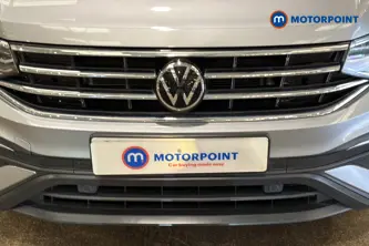 Volkswagen Tiguan Allspace Life Automatic Petrol SUV - Stock Number (1672604) - 43rd supplementary image