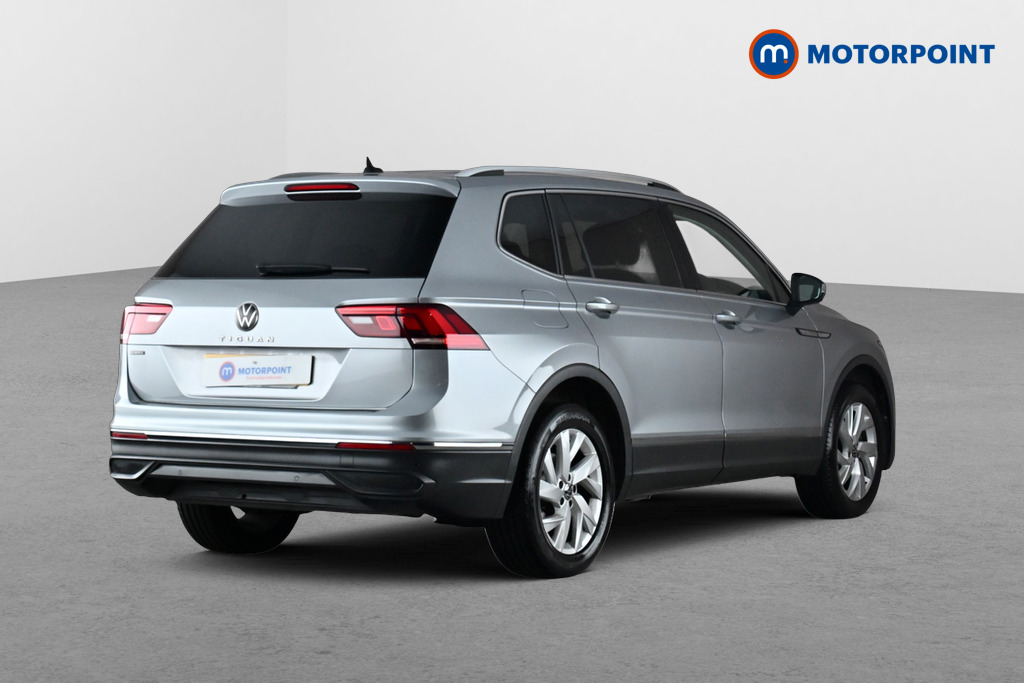 Volkswagen Tiguan Allspace Life Automatic Petrol SUV - Stock Number (1672604) - Passenger side rear corner