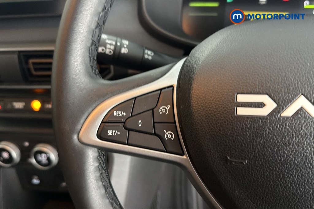 Dacia Jogger Extreme Automatic Petrol-Electric Hybrid People Carrier - Stock Number (1673540) - 4th supplementary image